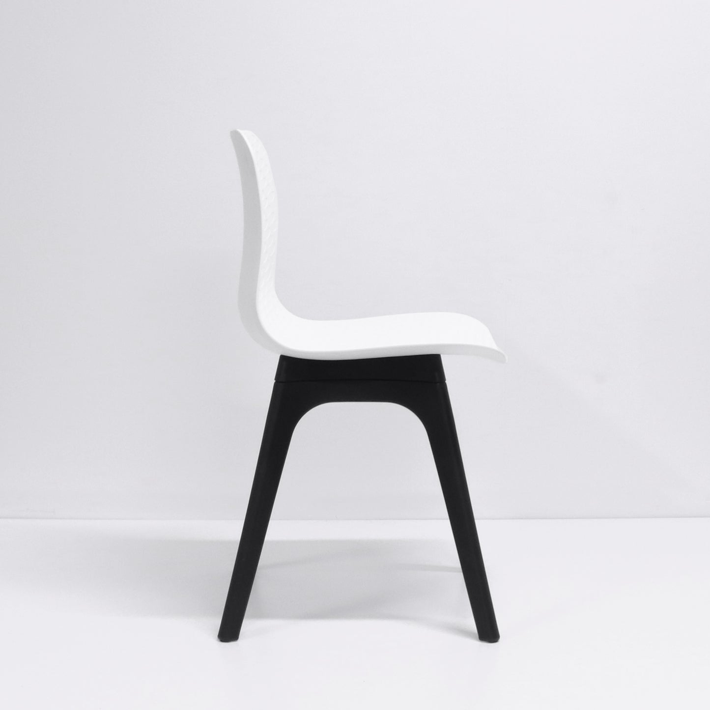 Lucid Chair - Plastic Base